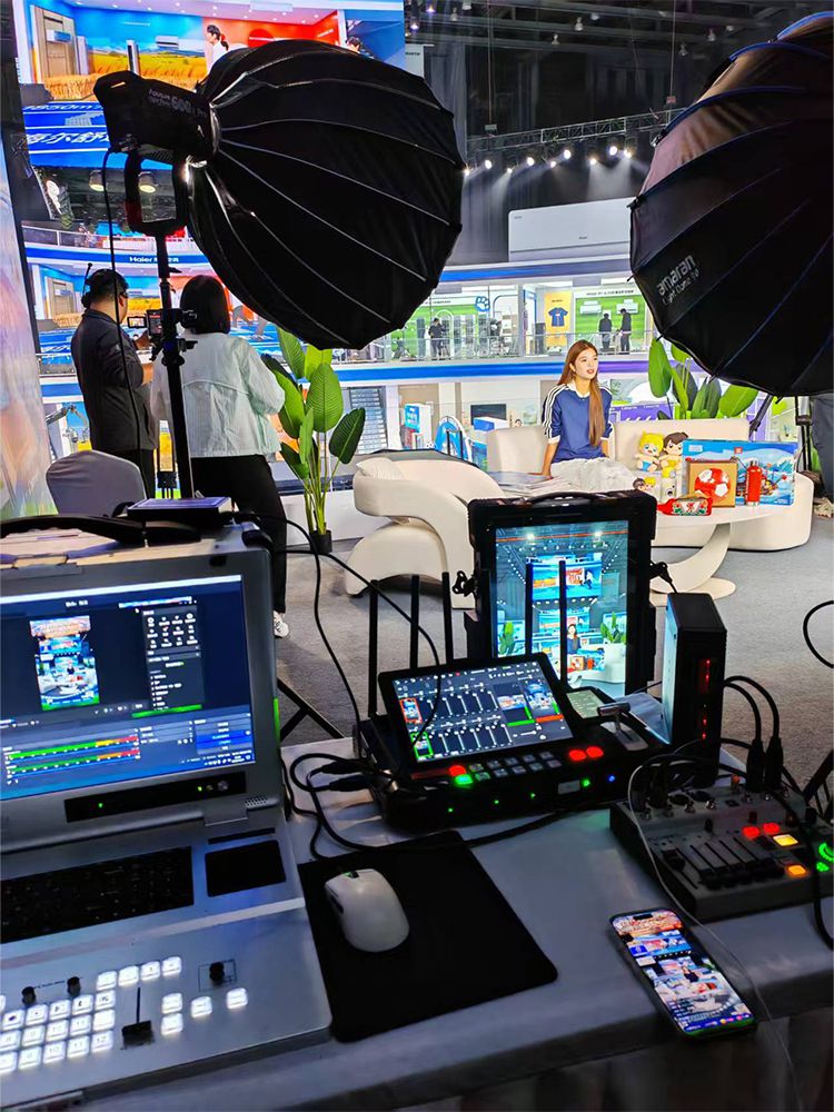 R20 Live Broadcasting Equipment Console